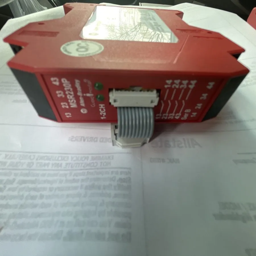 Реле безопасности Allen Bradley 440R-H23180 /B MSR230P Safety Relay 24VDC 2W 3A
