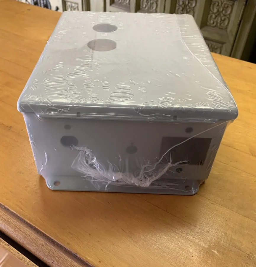 Монтажный шкаф Hoffman A1008CH Continuous Hinge Enclosure Type 12,13
