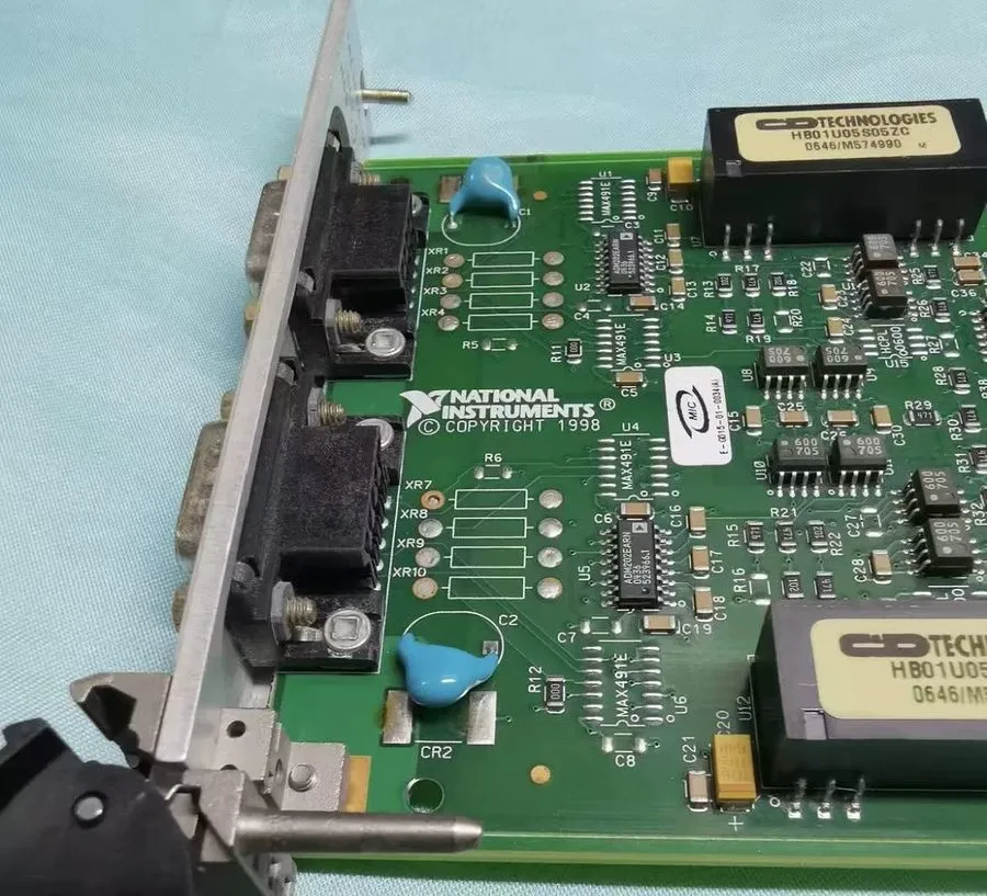 Модуль National Instruments PXI-8422 Isolated RS-232 PXI Module