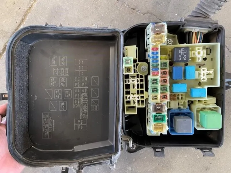 Складское оборудование 08 HINO 258 FUSE BOX w WIRE HARNESS 821652E066 DISC Brake — фото лота 1