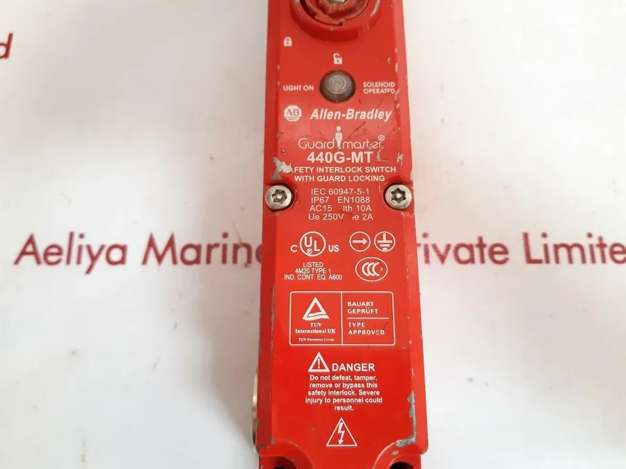 Реле безопасности 440G-MT47047 Allen-Bradley Guardmaster 440G-MT Guardlock Switc