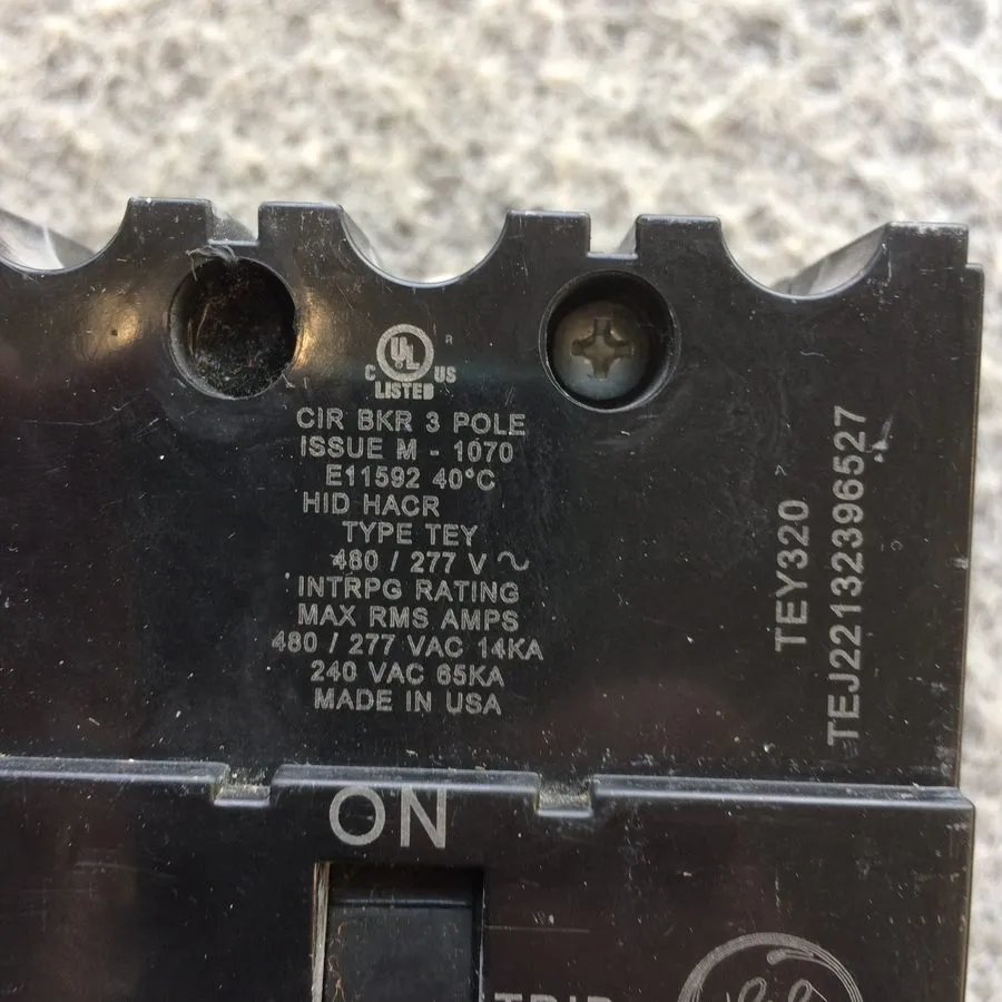 Автоматический выключатель TAKEOUT GENERAL ELECTRIC TEY320 3 POLE 20 AMP TEY 480