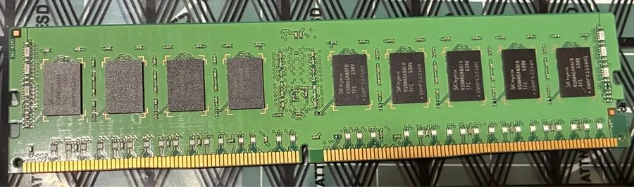 Модуль памяти SK hynix 8GB DDR4-2133 ECC RDIMM 1Rx4 Server RAM HMA41GR7AFR4N-TF