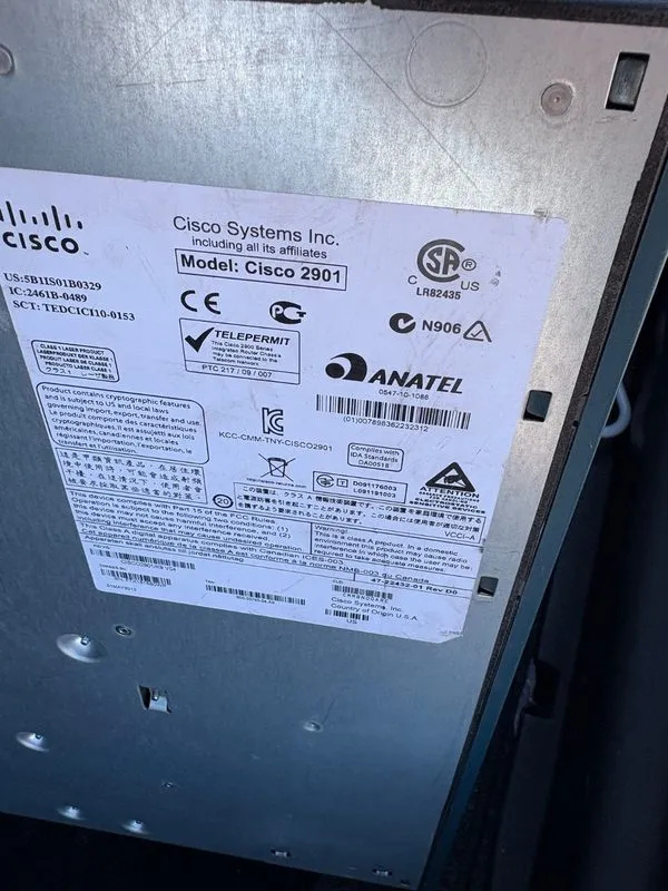 Маршрутизатор Cisco 2901/K9 Integrated Services Router 2-Port Gigabit Ethernet F — фото лота 3