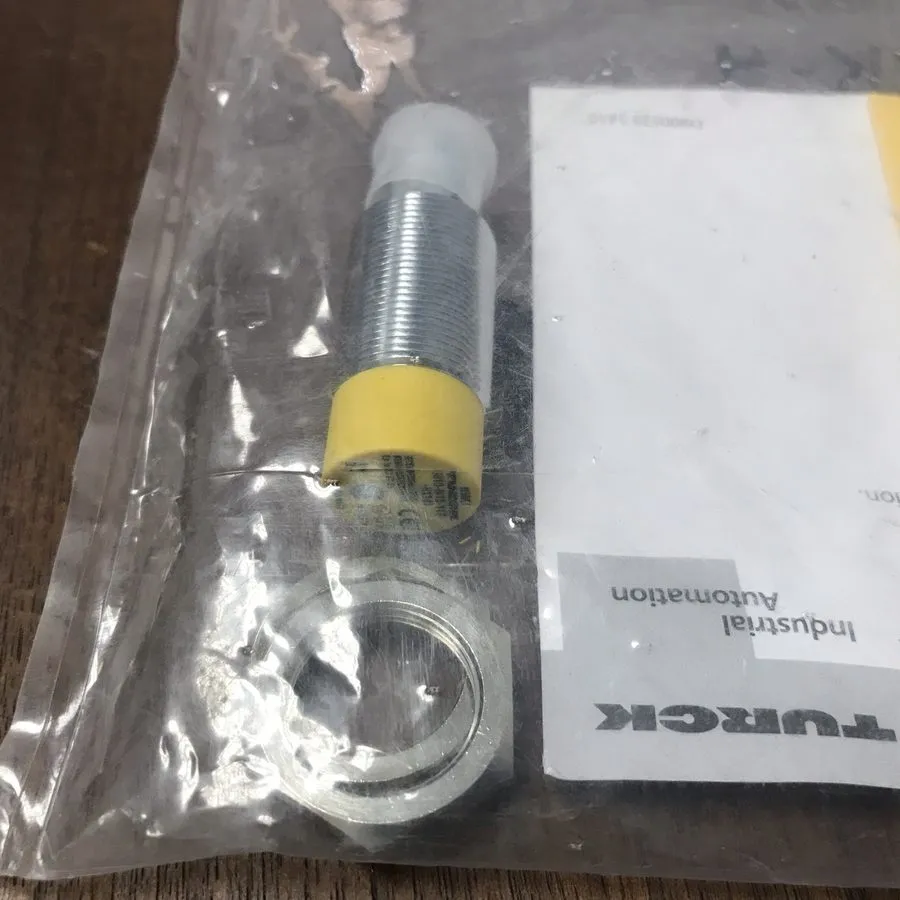 Датчик приближения Turck Proximity Sensor NI10-M18-Y1X-H1141 wx — фото лота 2