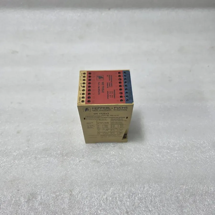 Коммутатор Pepperl+Fuchs WE 77/Ex2 Intrinsic Safety Barrier 220V 01543S — фото лота 1