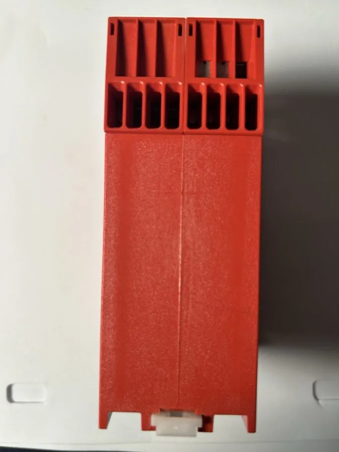 Реле безопасности Allen Bradley 440R-P23074 MSR23M Guardmaster Safety Relay