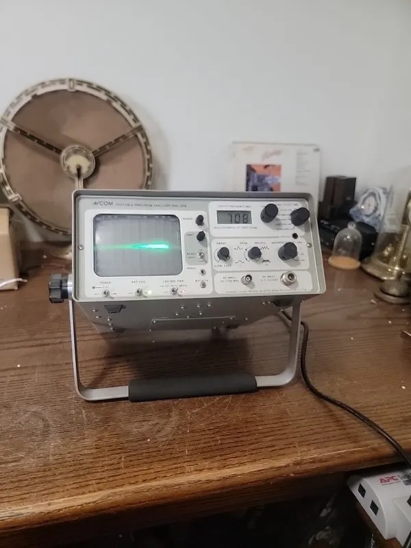 Тестер AVCOM Portable Spectrum Analyzer Model PSA-37D