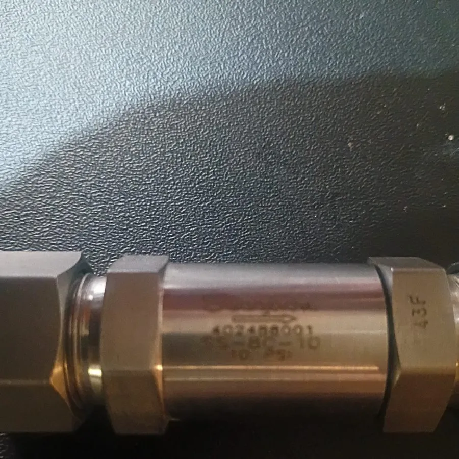 Клапан Swagelok SS-8C-1 1/2" SS check valve, 1 psi cracking pressure — фото лота 1