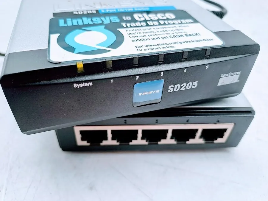 Коммутатор Linksys SD205 5-Port 10/100 Desktop Ethernet Switch Cisco Systems Ver