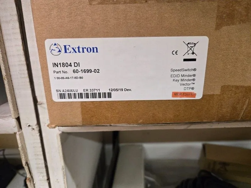 Видеокоммутатор Extron IN1804 DI 4 Input COMPACT 4K SEAMLESS SCALING SWITCHER