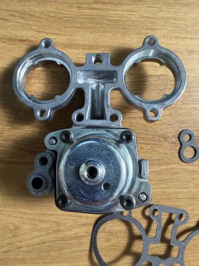 Трубопроводная арматура GM 1993 Chevrolet Caprice Fuel Injection Pressure Regula