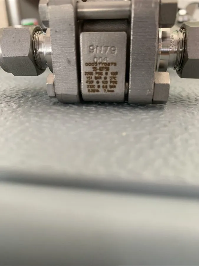 Клапан SWAGELOK SS-62TS6 3/8” tube ball valve 316 SS Stainless Steel