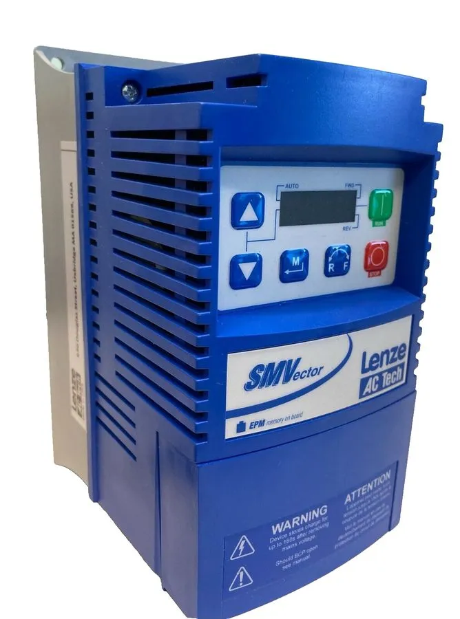 Электропривод Lenze ESV552N04TXB SMVector AC Tech Drive 480VAC 12.6/11A 5.5kW 7.