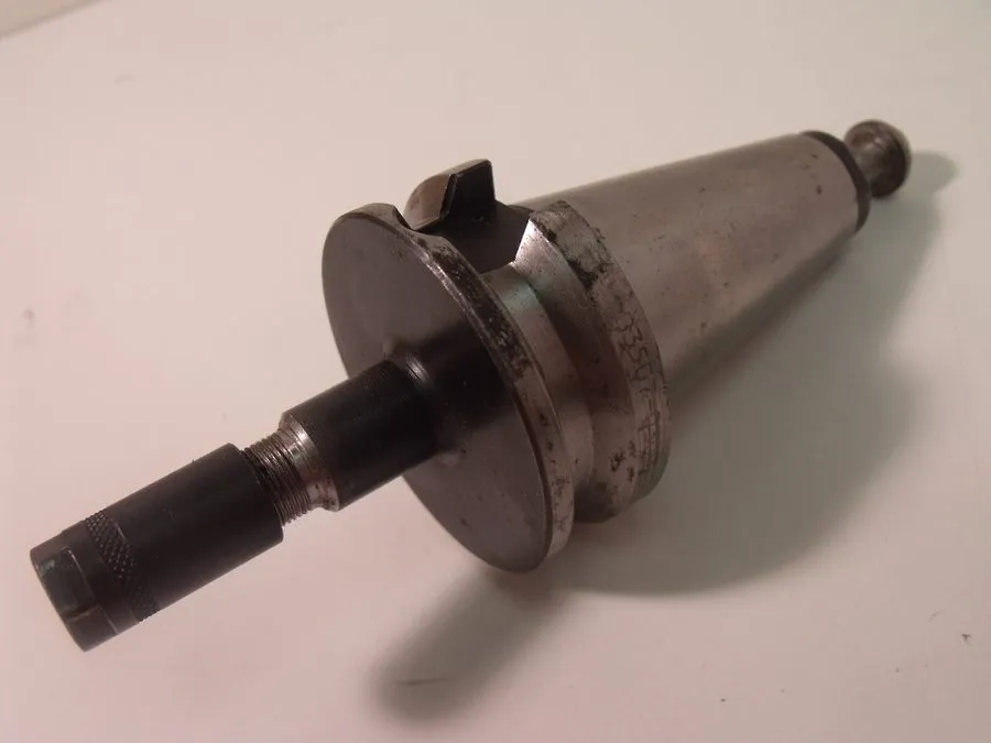 Режущий инструмент Lyndex B3507-0300 BT35 300DA Collet Chuck