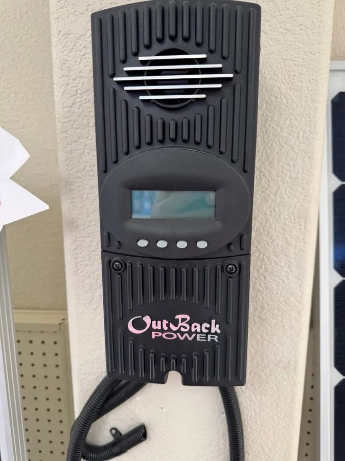 Аккумулятор OutBack Power FLEXmax 60 MPPT Solar Charge Controller 60A 150VDC FM6