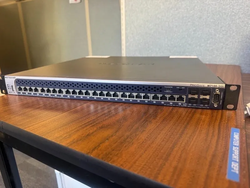 Коммутатор Netgear M7100-24X XSM7224 24-Port 10 Gigabit Managed Switch