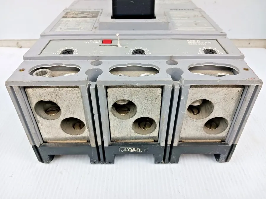 Автоматический выключатель Siemens Sentron Series 600 Amp Circuit Breaker HLD63F — фото лота 1