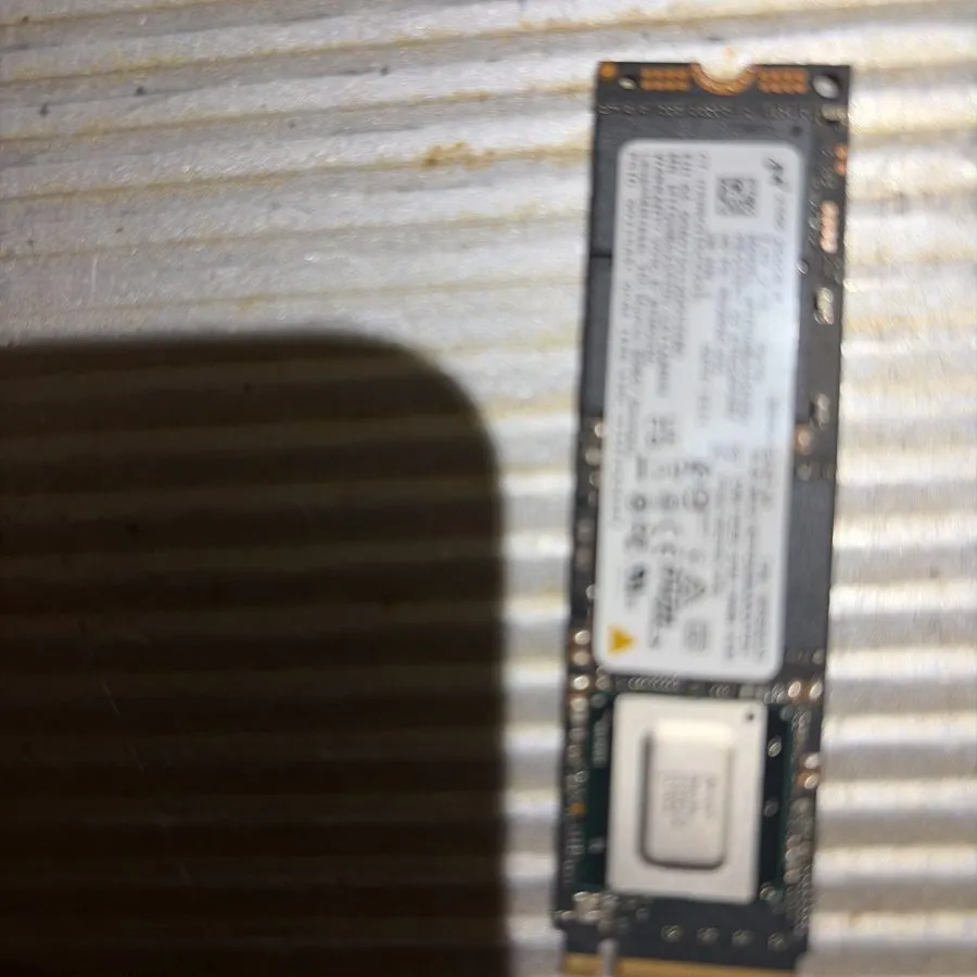 SSD-накопитель Micron 2300 256GB M.2 2280 NVMe PCIe SSD MTFDHBA256TDV