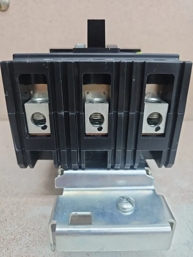 Автоматический выключатель Square D Circuit Breaker FA34050 50A 3-Pole 240/480V 