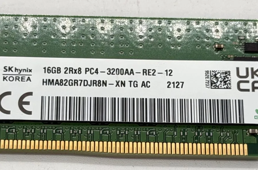 Модуль памяти SK Hynix 16GB DDR4-3200MHz 2Rx8 ECC RDIMM Server RAM HMA82GR7DJR8N