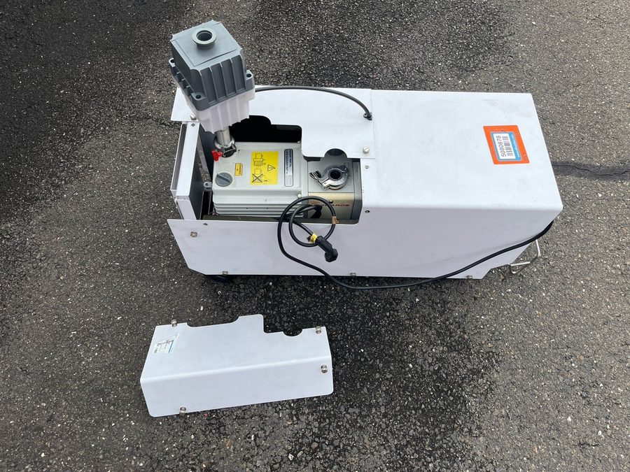 Насос Edwards E2M28 Rotary Vacuum Pump 21 CFM w/ 1.2 HP Motor 240V — фото лота 1
