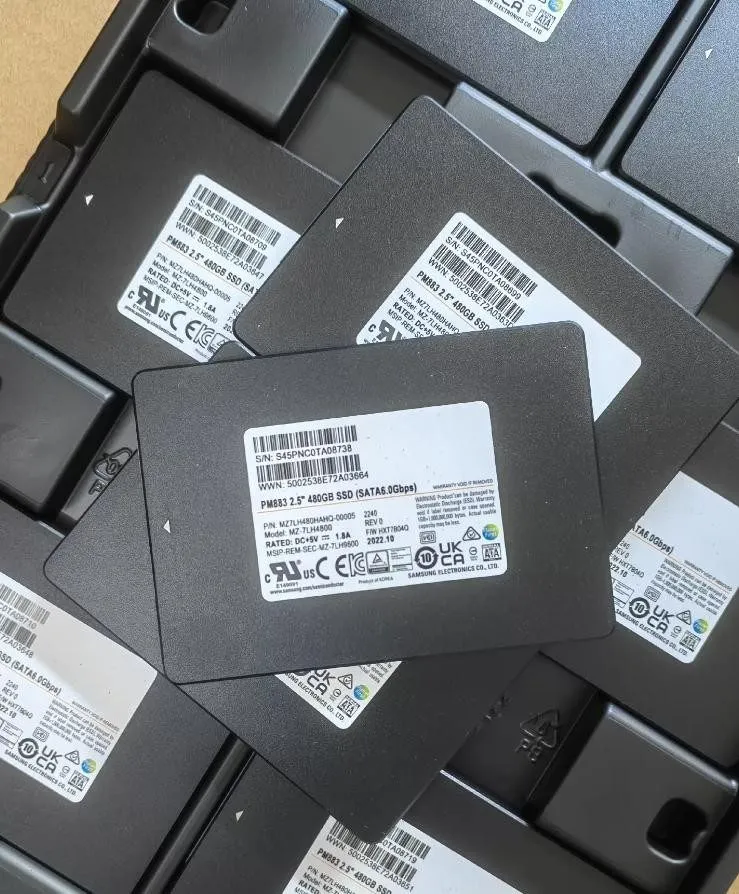 SSD-накопитель Samsung PM883 480GB SSD 2.5" 6Gbps SATA MZ7LH480HAHQ-00005 Solid 