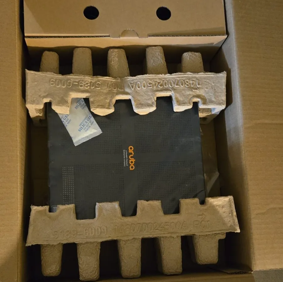Коммутатор R8N87A HPE Aruba 6000 24G CL4 PoE 4SFP 370W Switch — фото лота 1