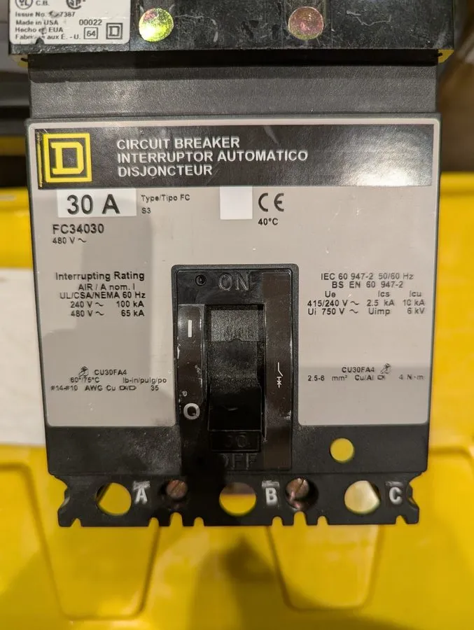 Автоматический выключатель Square D FC34030 30A 480V AC 3-Pole Circuit Breaker