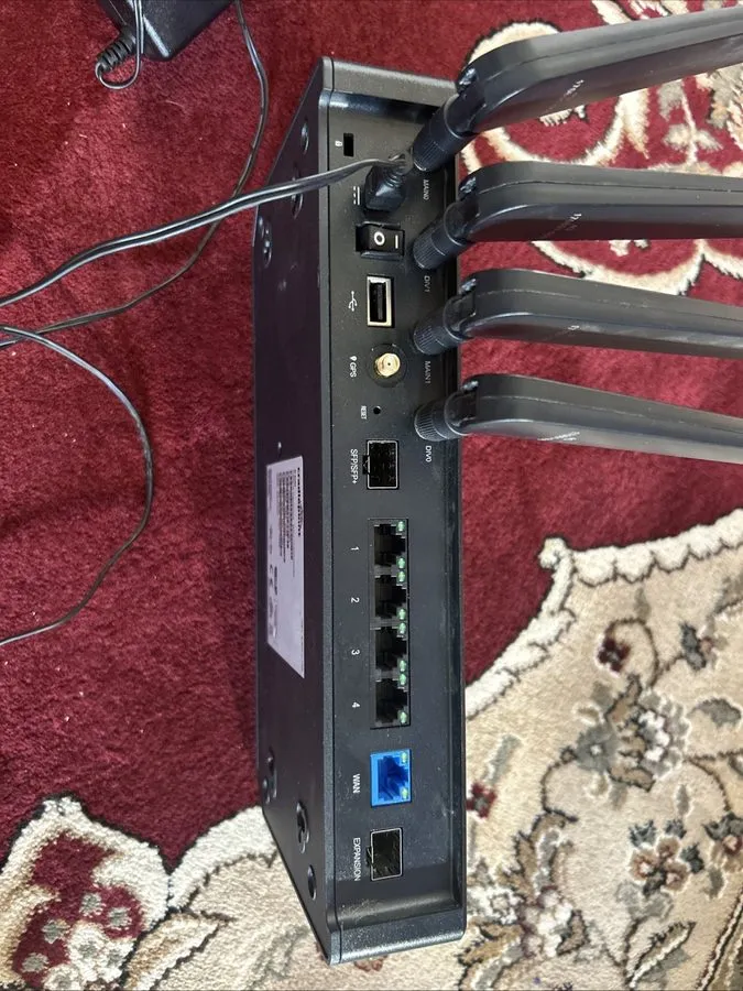 Маршрутизатор Cradlepoint E300-C18B Series Enterprise 5G Router E300