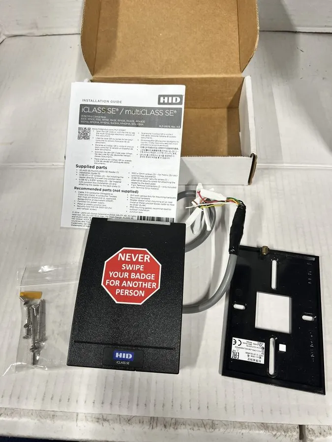 Оборудование видеонаблюдения HID iCLASS SE R40 Wall Switch er 920NTNNEK00000 RFI