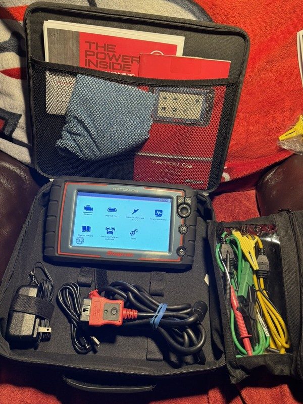 Диагностический сканер Snap-On EEMS343 Triton D8 version 23.2.0 OBD2 Scanner w/C