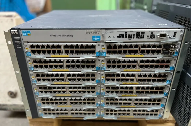 Коммутатор HP ProCurve E5412zl J8698A POE+ Chassis w 6xJ9534A J9536A J8726A 4xPS