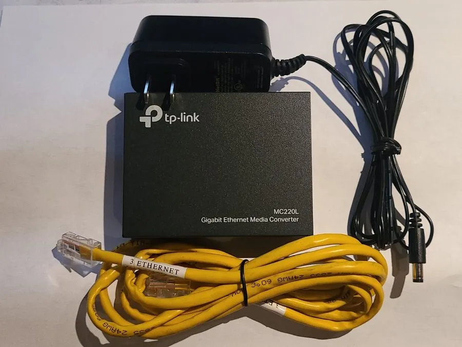 Медиаконвертер TP-Link MC220L Gigabit Ethernet SFP to RJ45 Fiber Media Converter