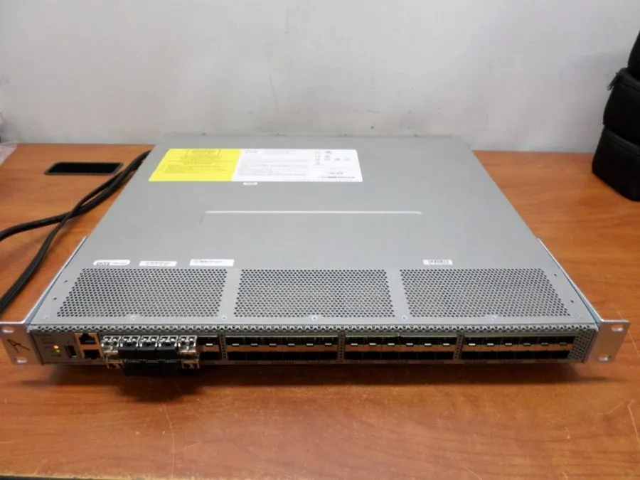 Коммутатор Cisco DS-C9148S-K9 48 Port Multilayer Fabric Switch