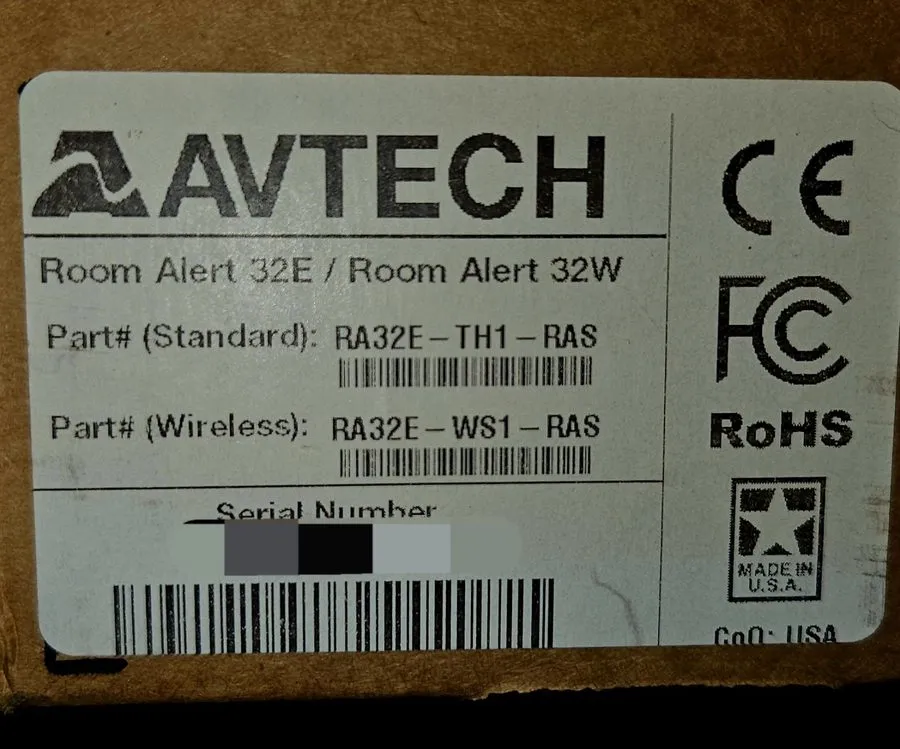 Стойка/шкаф AVTECH Room Alert 32E Environment Monitor RA32E-TH1-RAS, RA32-WS1-RA — фото лота 1