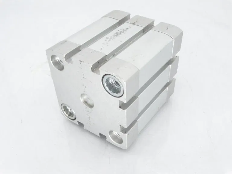 Пневмоцилиндр FESTO ADN-50-30-A-P-A PNEUMATIC CYLINDER