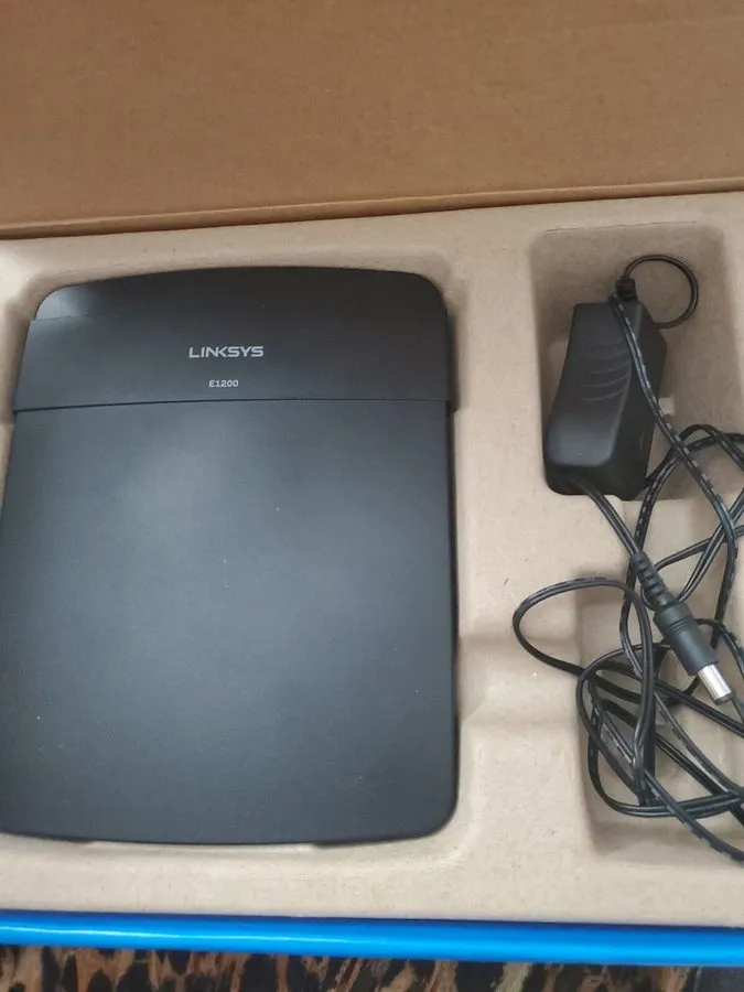 Маршрутизатор Cisco Linksys E1200 Wireless-N300 Wi-Fi Router With 4 Port Switch