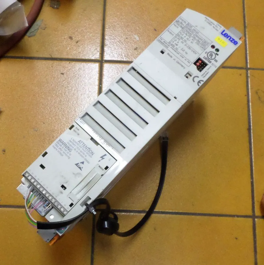 Частотный преобразователь LENZE 8200VECTOR VFD VARIABLE SPEED DRIVE 0.55kW 240V