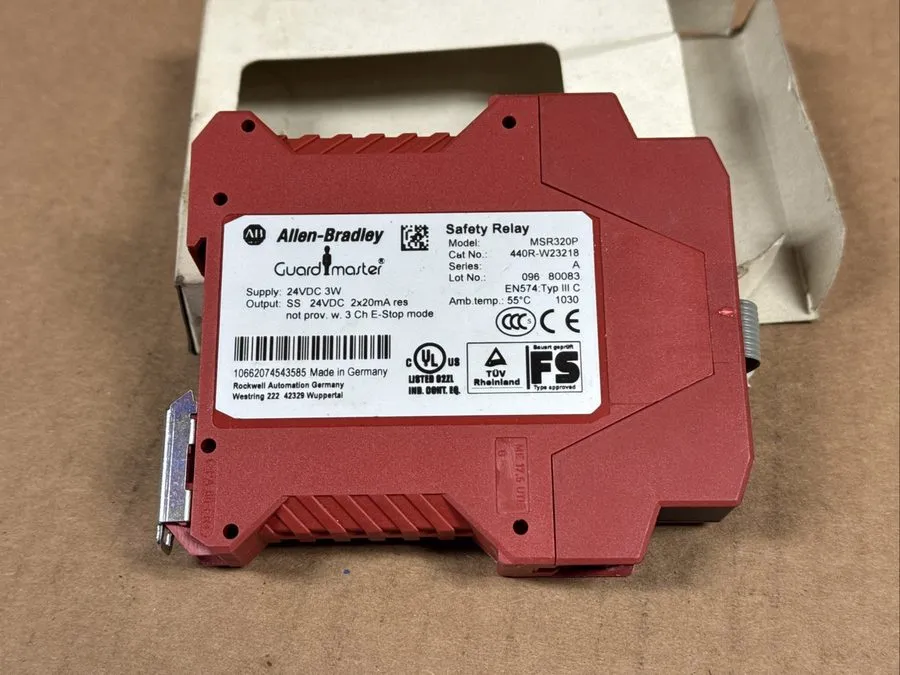 Реле безопасности 440R-W23218