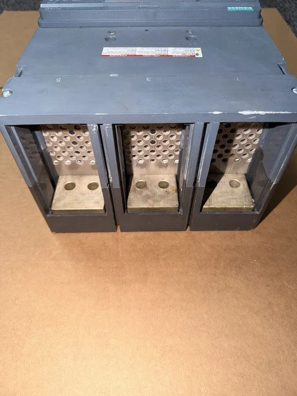 Автоматический выключатель 3VA6710-6KP31-2AA0 SIEMENS BREAKER 1200H Frame 1000 A — фото лота 2