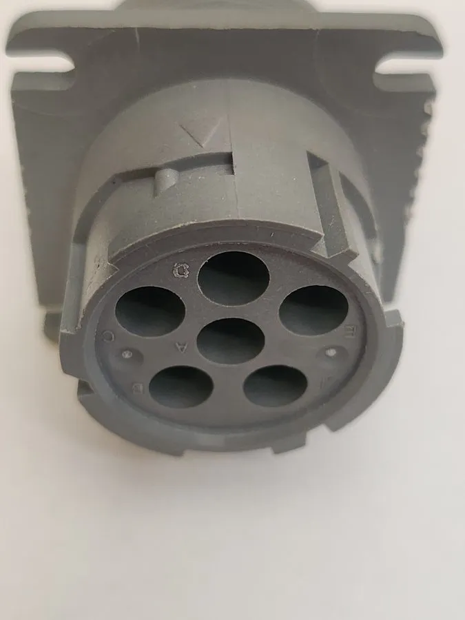 Разъём Amphenol HD10-6-96P Circular Connector Receptacle Housing 6-Position — фото лота 1