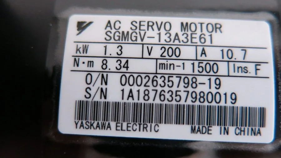 Серводвигатель YASKAWA SGMGV-13A3E61 SERVO MOTOR