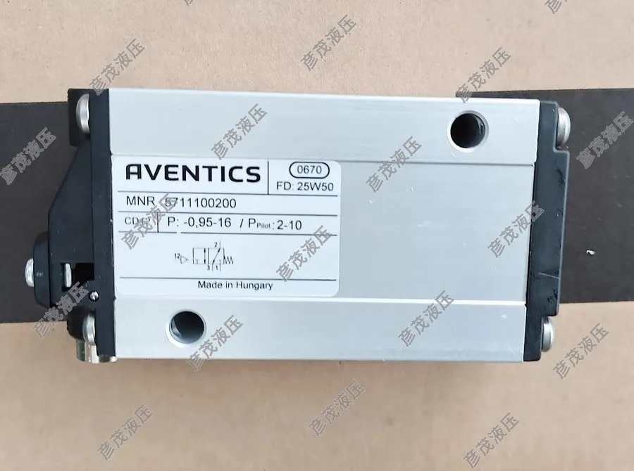 Пневмоклапан AVENTICS 5711100200 pneumatic valve