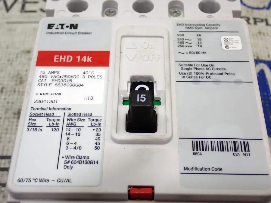 Автоматический выключатель Eaton EHD3015 3 Pole 15 Amp 480 Volt Circuit Breaker