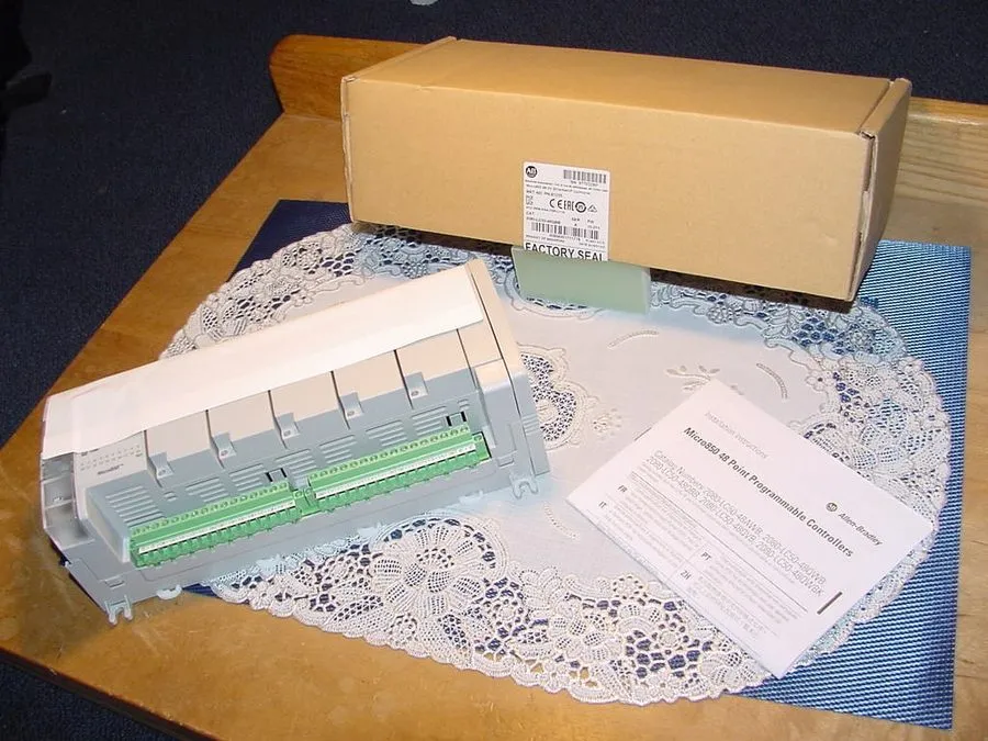 ПЛК AB Allen-Bradley 2080-LC50-48QBB Micro850 EtherNet/IP Controller