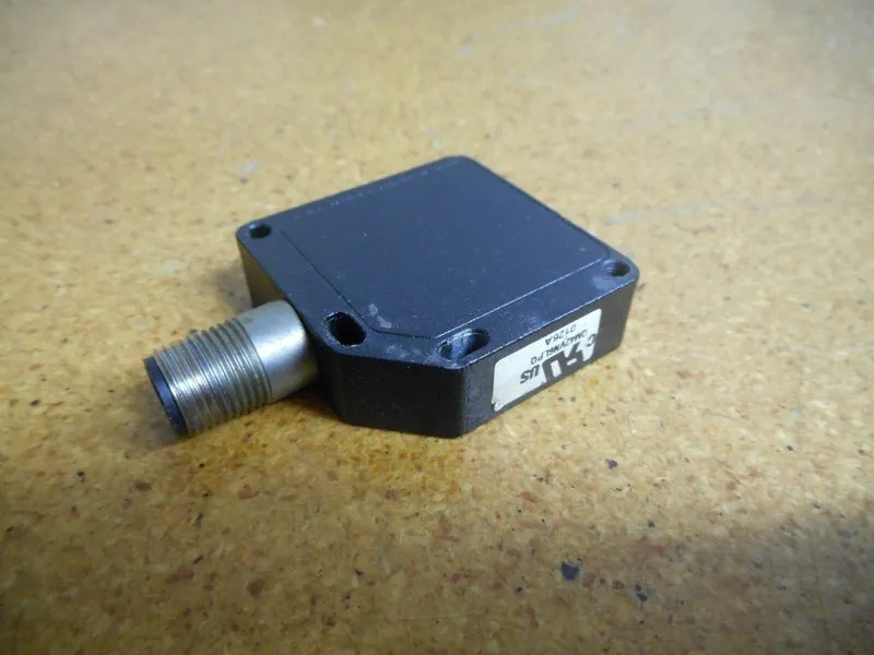 Фотоэлектрический датчик Banner QM42VN6LPQ Photoelectric Sensor 10-30VDC 100mA M
