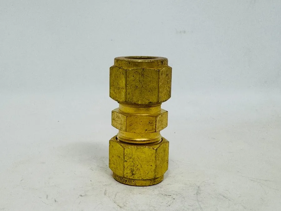 Фитинг SWAGELOK B-810-6 BRASS fitting 1/2” Union Connectors