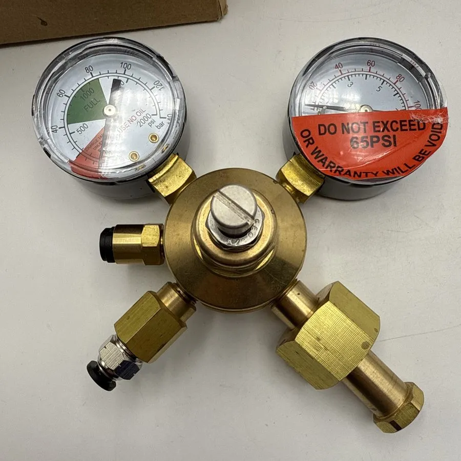 Трубопроводная арматура Oasis 036316-001-SP CO2 Pressure Regulator — фото лота 2