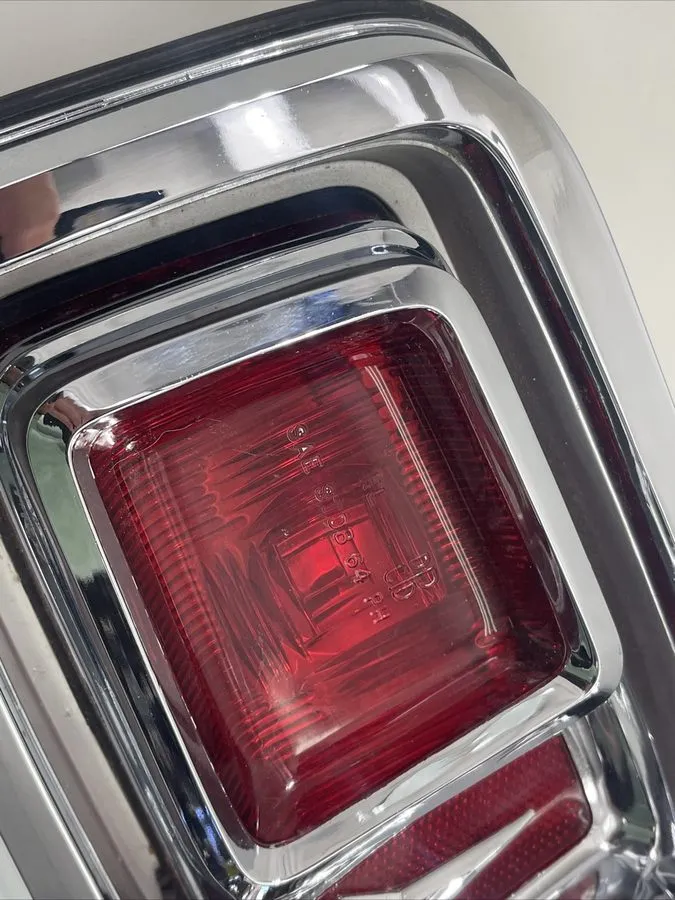 Измерительный инструмент 1964 Plymouth Fury LH Tail Light Assembly 2483051 m3 — фото лота 1